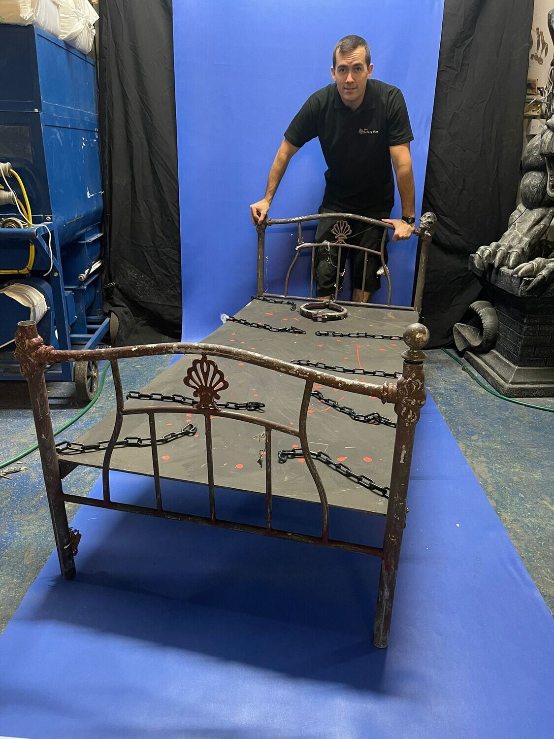 Restraining Bed