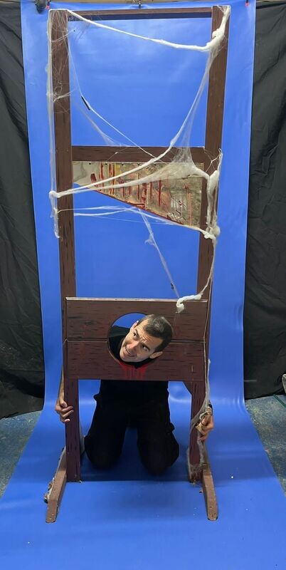 Guillotine