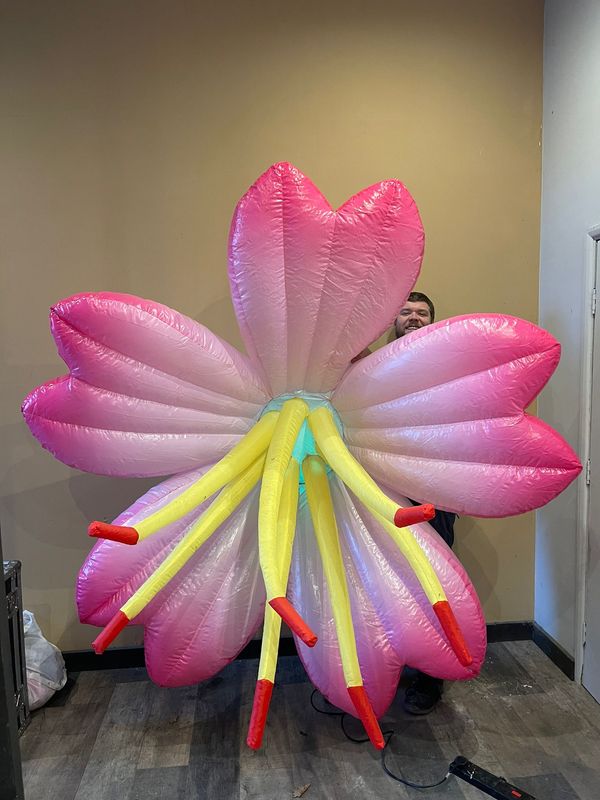 Flowers - Giant Inflatable Flower (Pink with Yellow Tentacles)