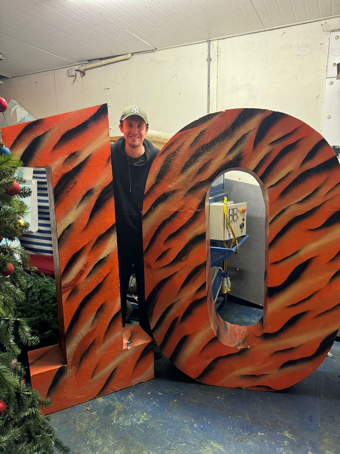 Giant Number Ten (1 & 0)