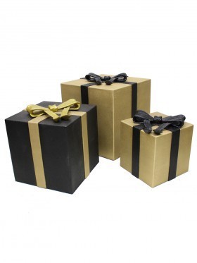 Giant Gold Presents