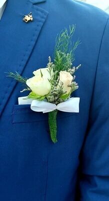 White Deluxe Wedding Boutonniere