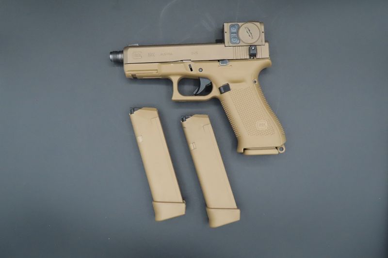 *USED* B&amp;T Hush Puppy G19X w/ACRO, Tritium front &amp; 3x mags
