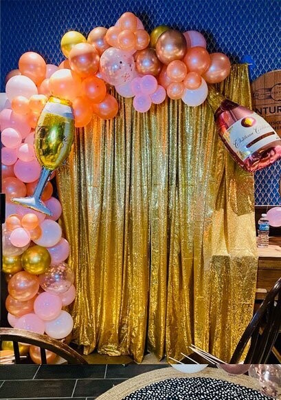 Organic Balloon Garland w/Backdrop V1