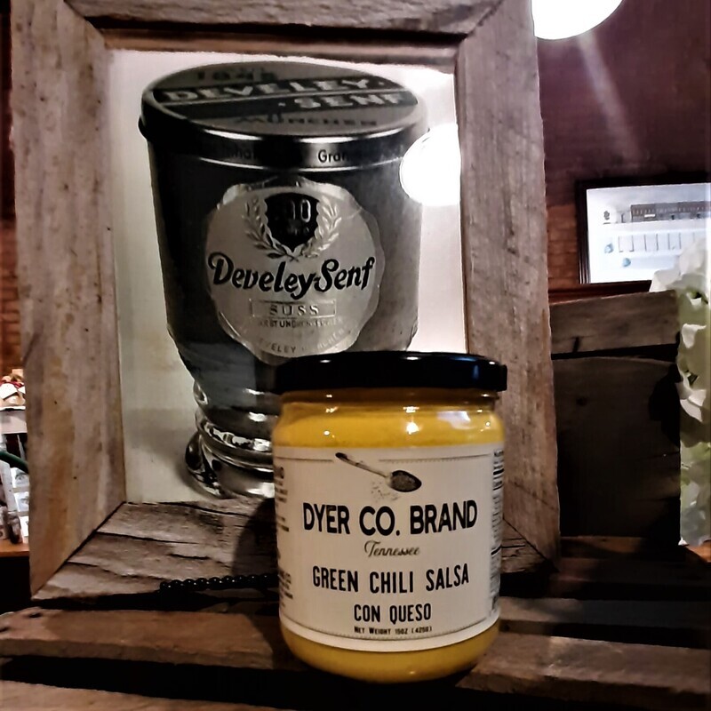 Dyer Co Brand Green Chile Salsa Con Queso