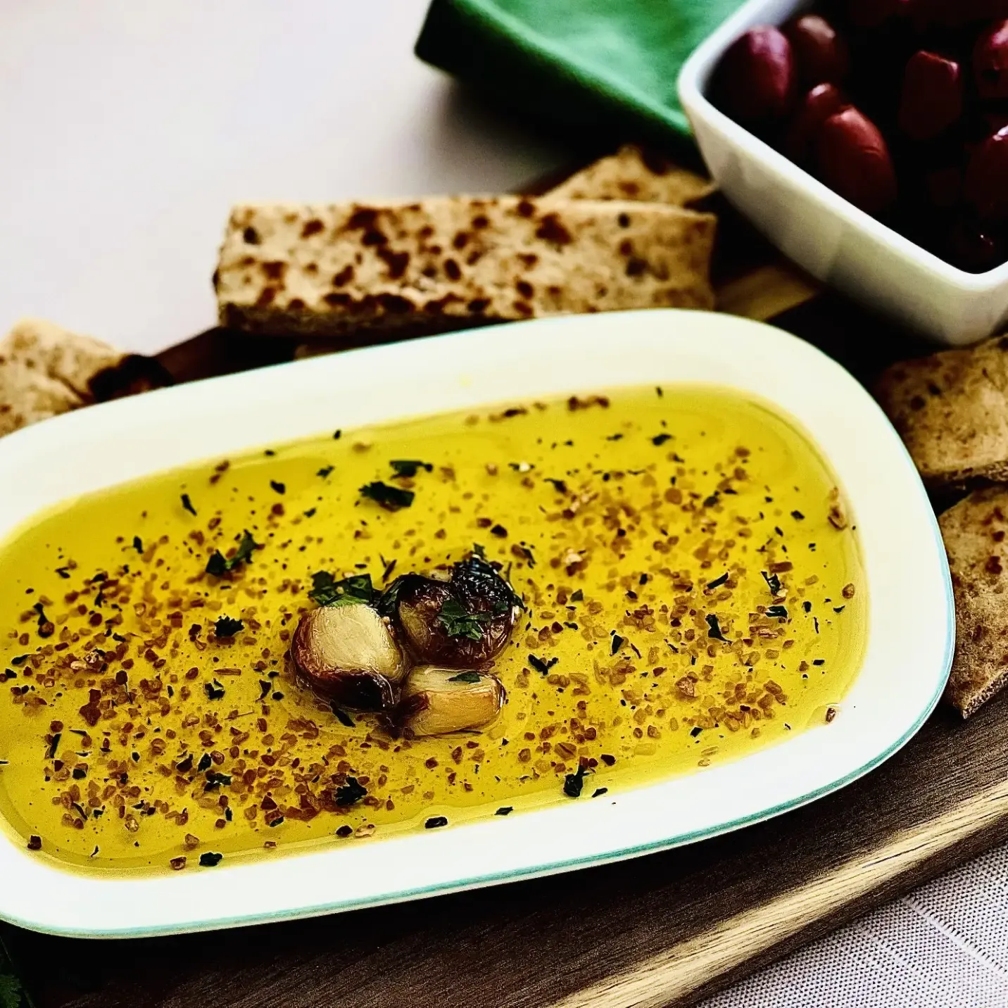 Carmie's Toasted Garlic Dipping Oil