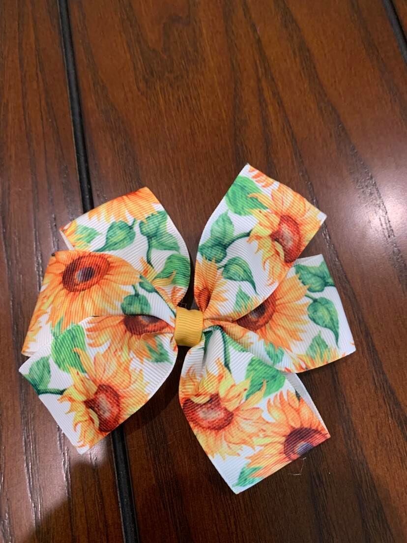 Bow961 - Sunflower - 5.5&quot;