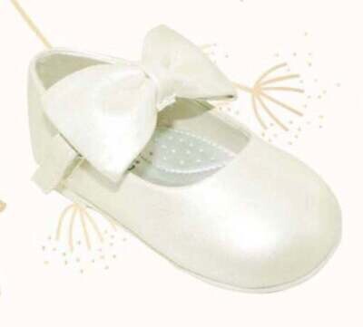 Pearl white Infant shoe - 2