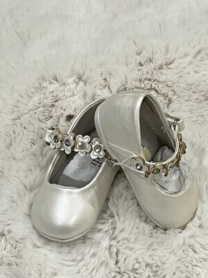 Pearl White Flower Shoe - 2