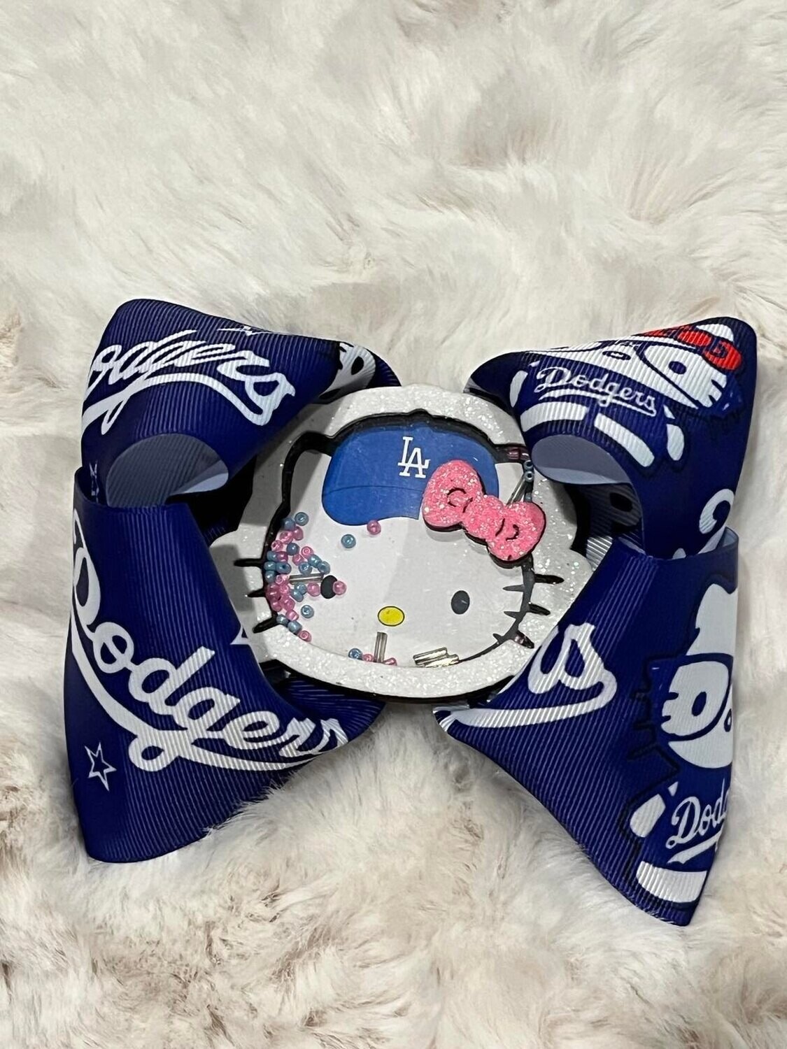 Bow2143 - Dodgers Hello Kitty