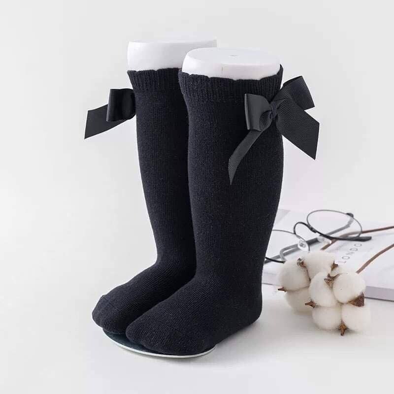 Black knee high bow sock - 5-7 years