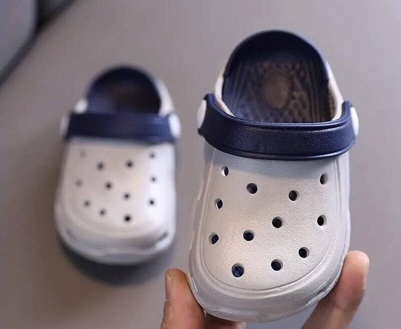 Gray croc - 7 Toddler