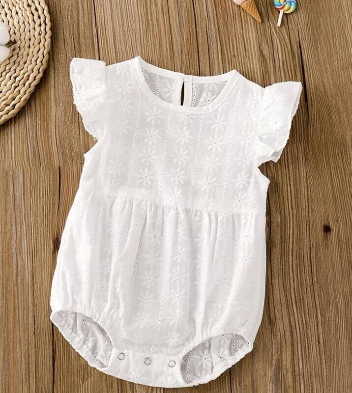 White eyelet romper - 3/6mo