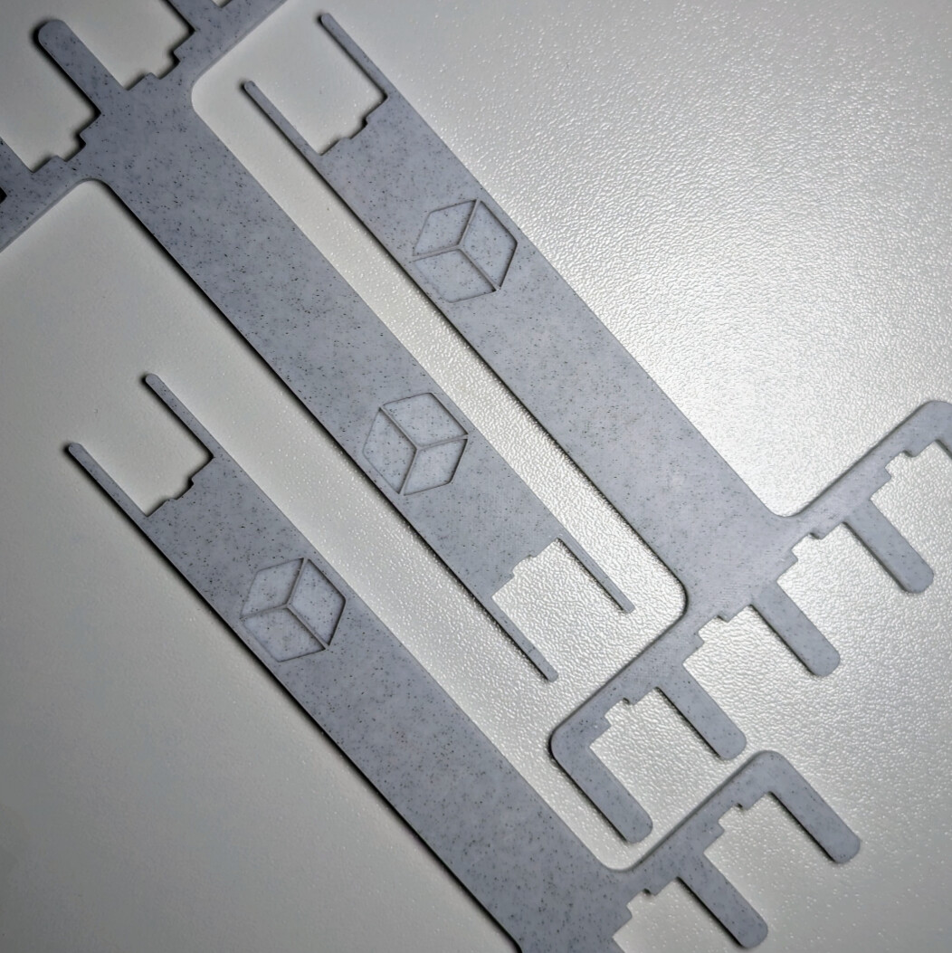 Mechanical keyboard plate fork