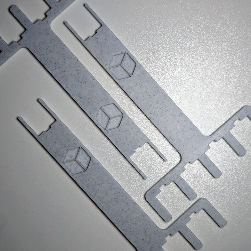 Mechanical keyboard plate fork