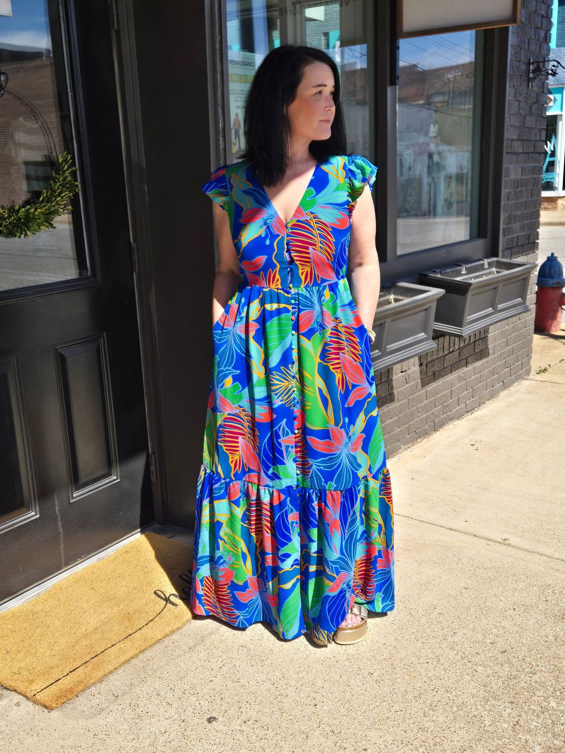 TROPICAL BUTTON FLUTTER MAXI DRESS