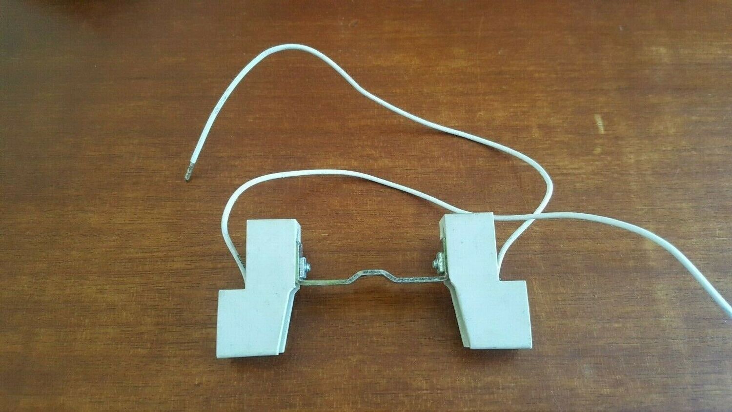 DOUILLE POUR LAMPE HALOGÈNE R7S 78 MM STUCCHI MODÈLE 204 SX