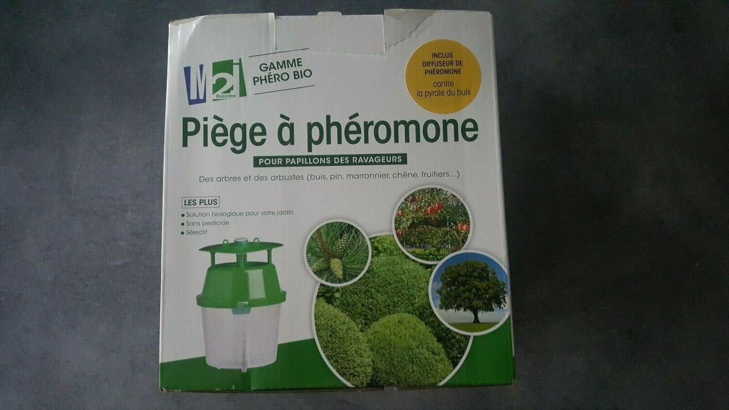 PIÈGE A PHÉROMONE COMPLET CONTRE LA PYRALE DU BUIS