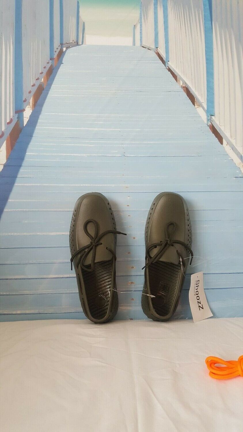 CHAUSSURE ENFANT DE MARQUE SHOOZz " PARIS " POINTURE 34 DE COULEUR VERTE  ARMÉE 
