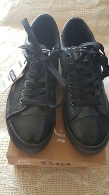 Baskets MUSTANG Pointure 36 homme/femme