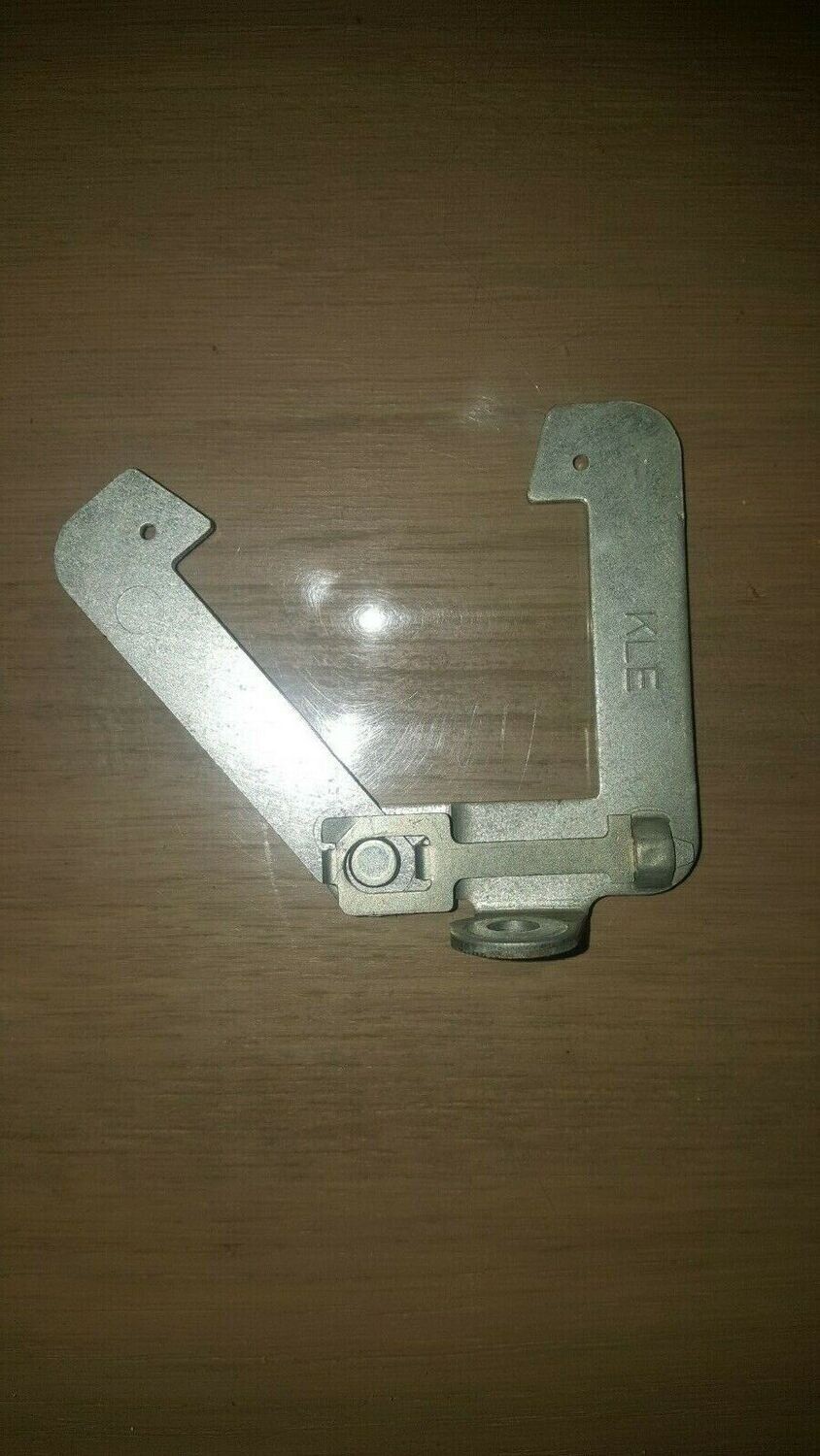 LOT DE 40 FIXATIONS D APPAREIL POUR CANALIS LEGRAND