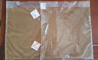 DEUX HOUSSES DE COUSSINS NEUFS "POD" couleur moutarde
