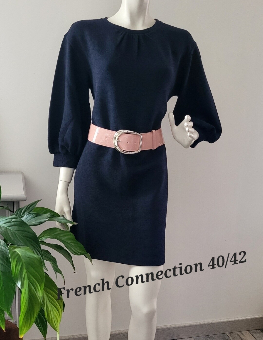 Robe FRENCH CONNECTION neuve sous blister taille UK 12 soit 40/42