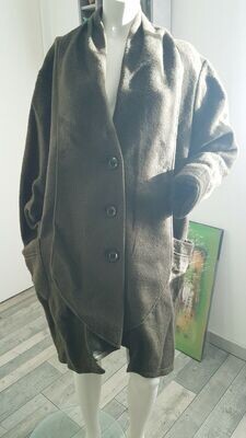 Joli Manteau Charlotte et Louis neuf sous blister taille 42
