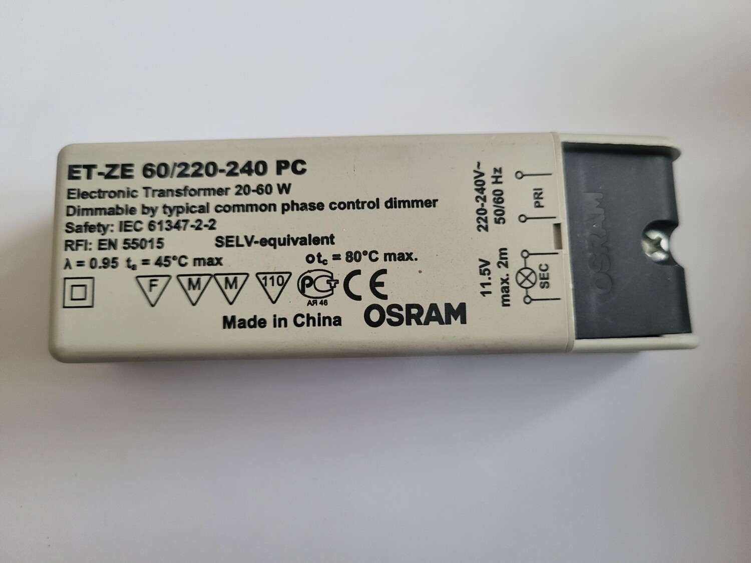 TRANSFORMATEUR ÉLECTRONIQUE  OSRAM MODÈLE ET-ZE 60/220-240 PC