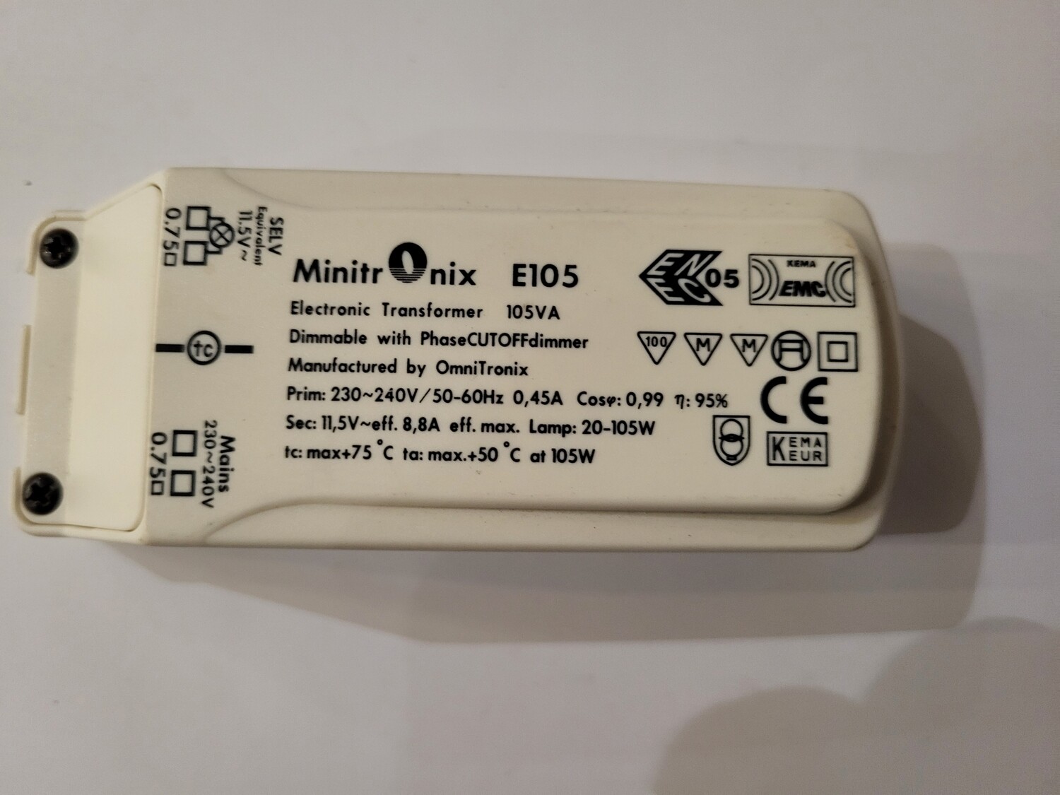 TRANSFORMATEUR MINITRONIX  MODÈLE E105 ELECTRONIQUE 20-105 WATTS