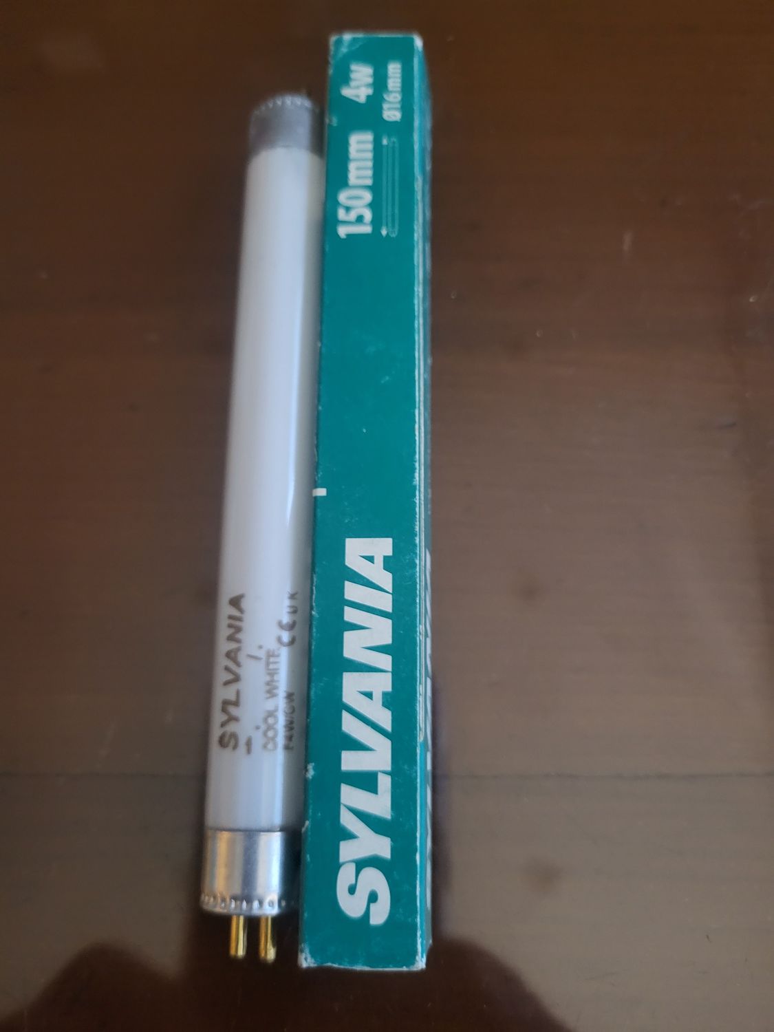TUBE FLUORESCENT SYLVANIA 4W COOL WHITE