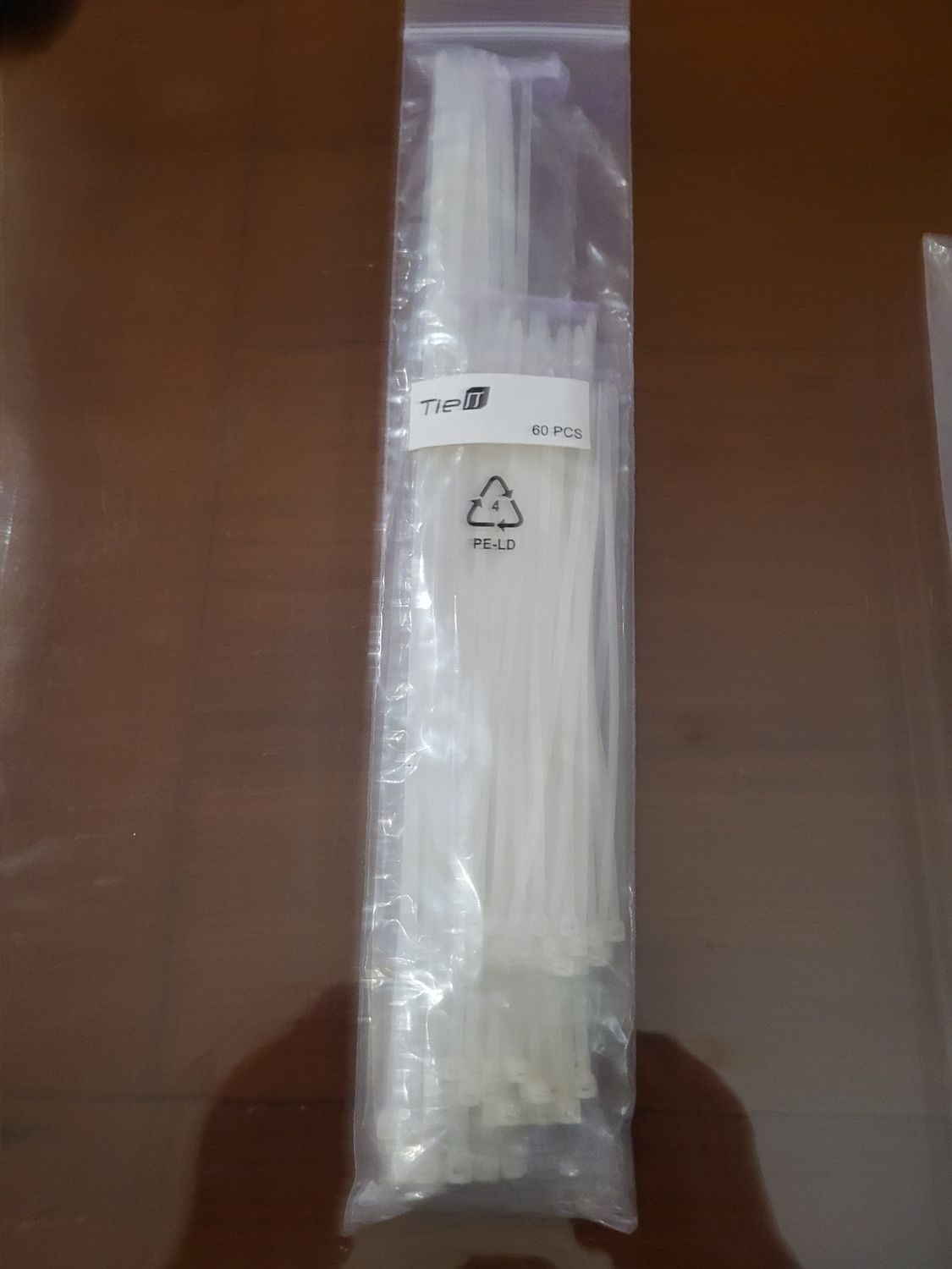 SACHET DE 60 ATTACHES CABLES BLANCS 