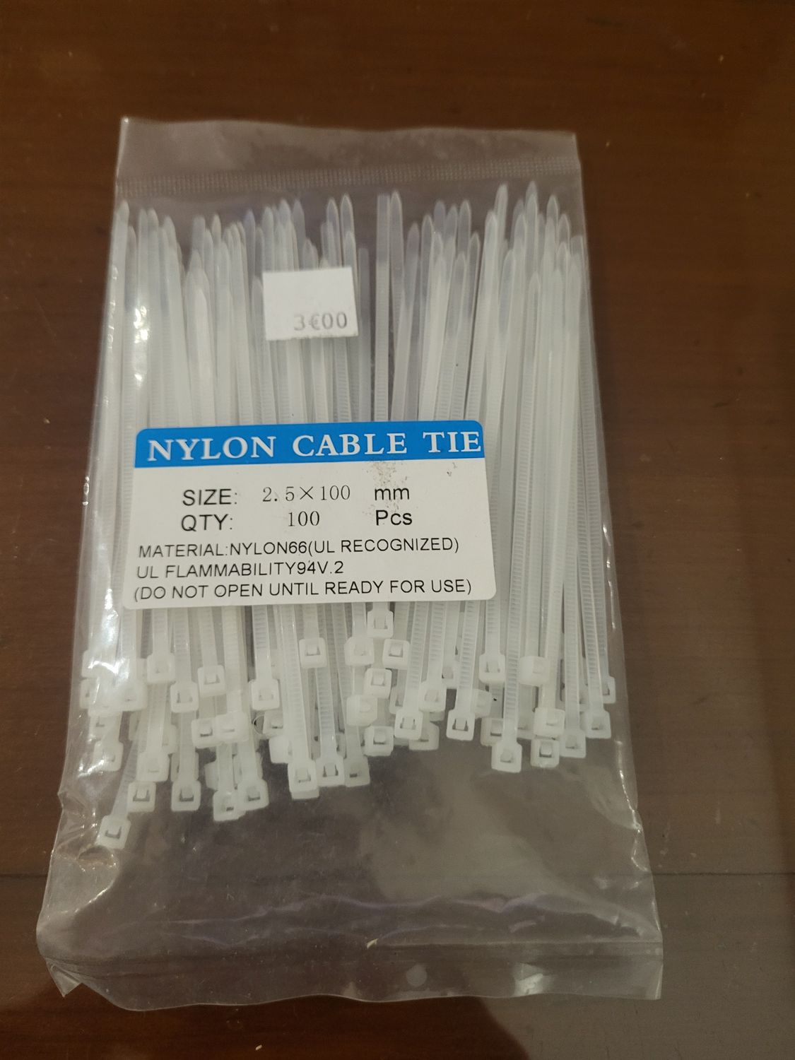 SACHET DE 100 ATTACHES CABLES BLANCS 2,5 X 100MM