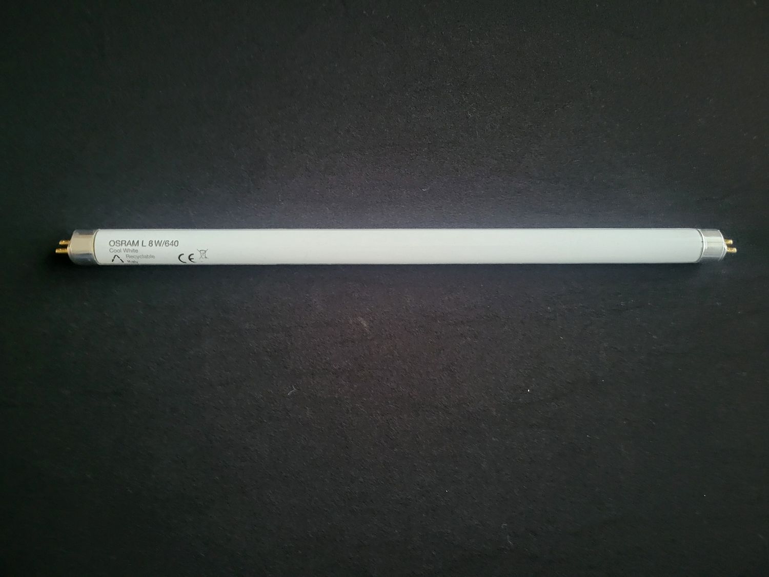 TUBE FLUORESCENT OSRAM L 8W/640 SANS EMBALLAGE