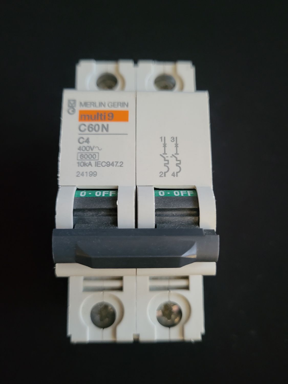 DISJONCTEUR MERLIN GERIN 24199 MULTI9 C60N C4