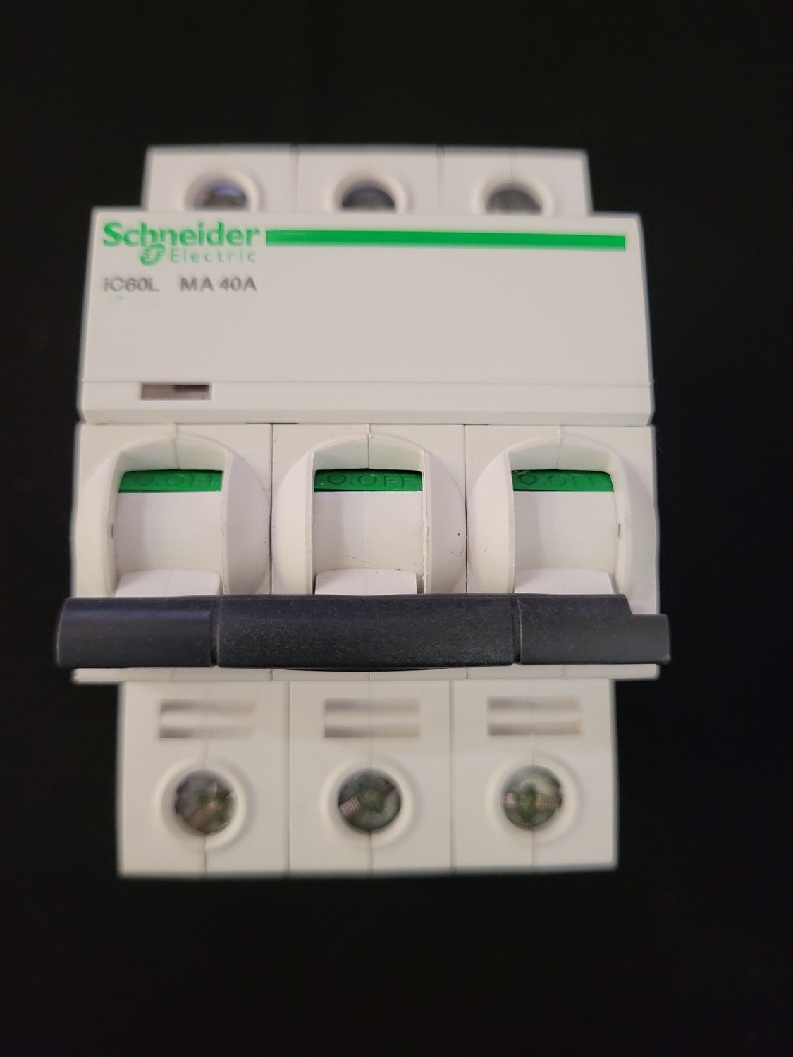 SCHNEIDER ELECTRIC DISJONCTEUR IC60L MA 40A 3 POLES