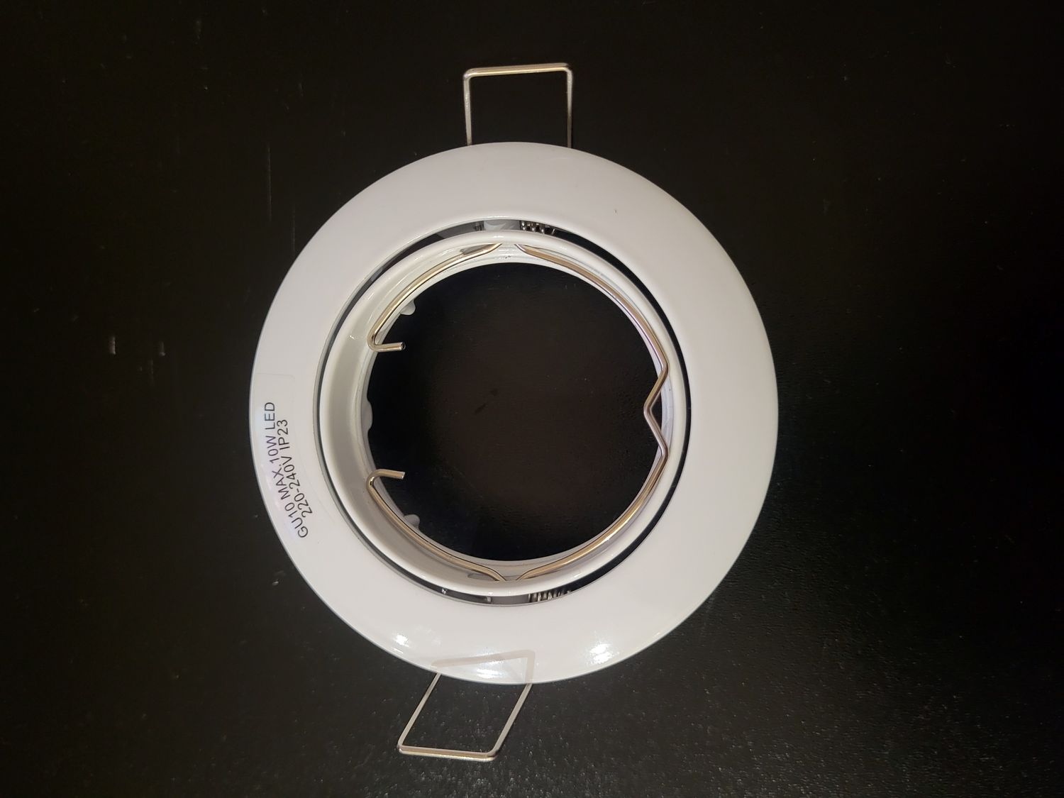 SPOT ENCASTRE ORIENTABLE BLANC EN ALU LED PERCAGE 67MM A 75MM