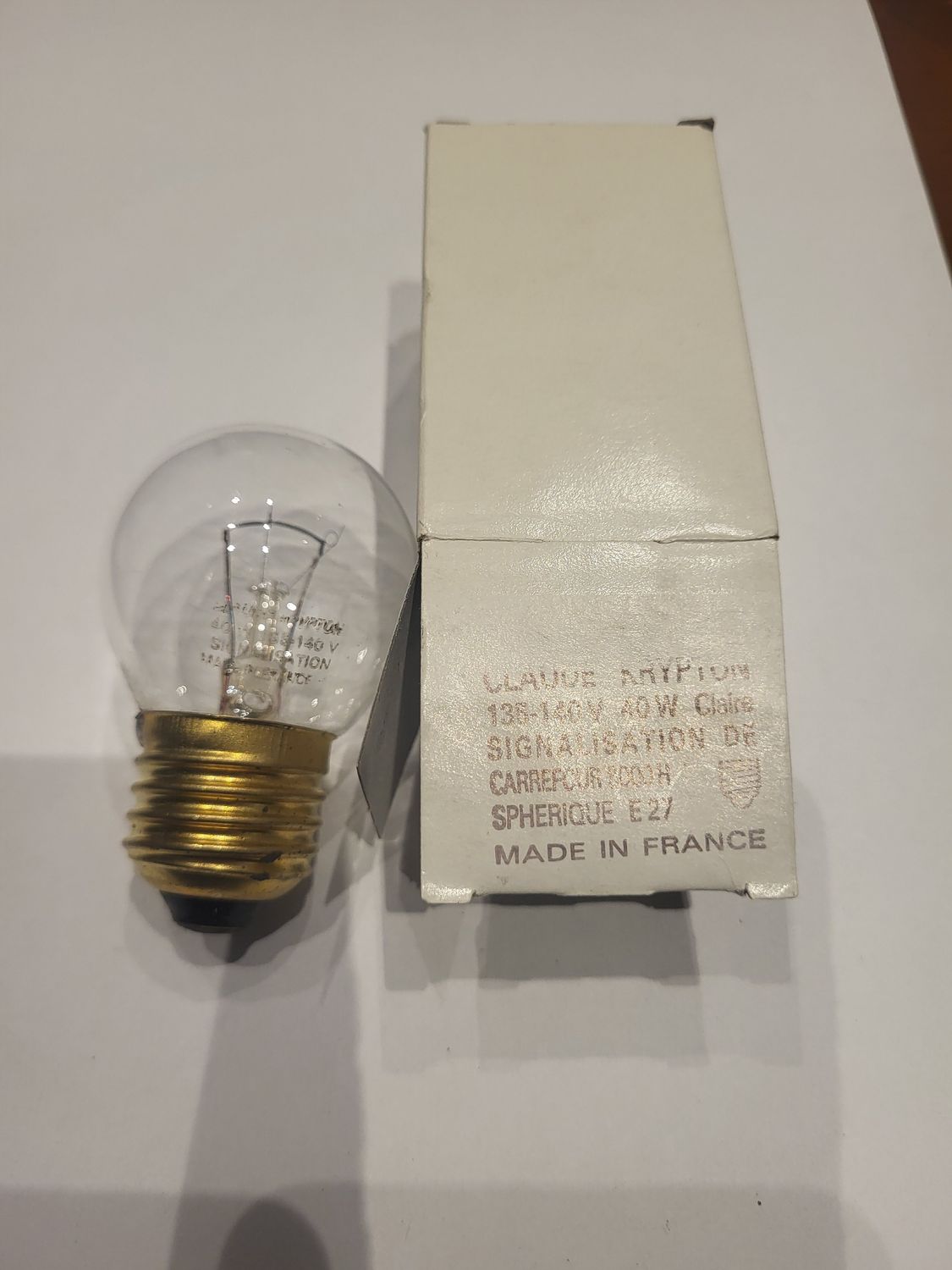 AMPOULE CLAUDE KRIPTON 135V 40W CLAIRE SPHÉRIQUE E27