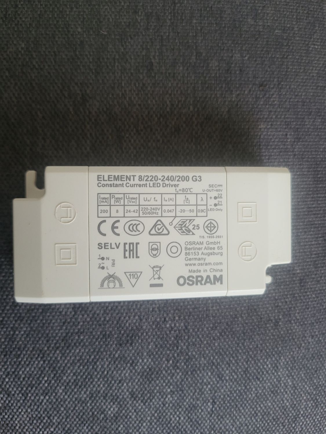 ELEMENT-8/220-240/200-G3 - Driver de LED 8.4W 24 ... 42V IP20 ELEMENT-8/220-240/200-G3 - Driver de LED 8.4W 24 ... 42V IP20