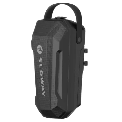 Sac avant Segway présentant sa grande capacité de 3 litres et son mécanisme de libération rapide