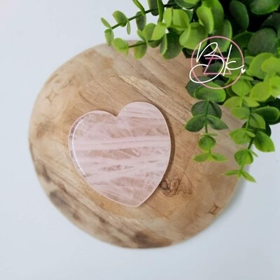 ROZENKWARTS | Hart × 75 mm | bevordert liefde, compassie, empathie ROZENKWARTS | Hart × 75 mm | bevordert liefde, compassie, empathie