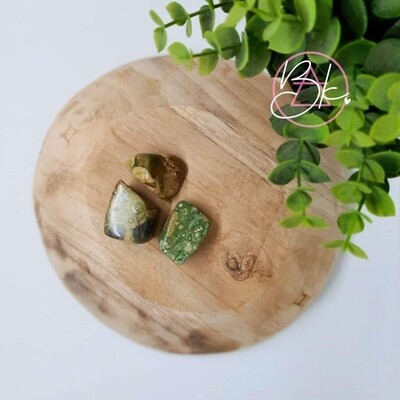 RHYOLIET | Trommelsteen | beschermend, zelfrespect, evenwicht