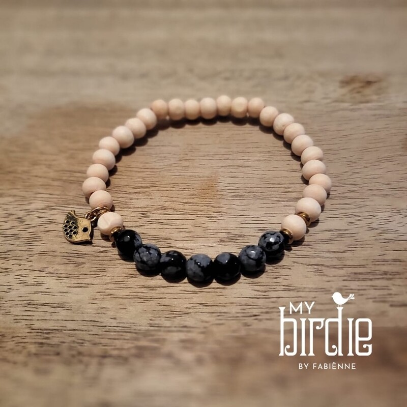 I am protected & save - Obsidiaan | MYBIRDIE