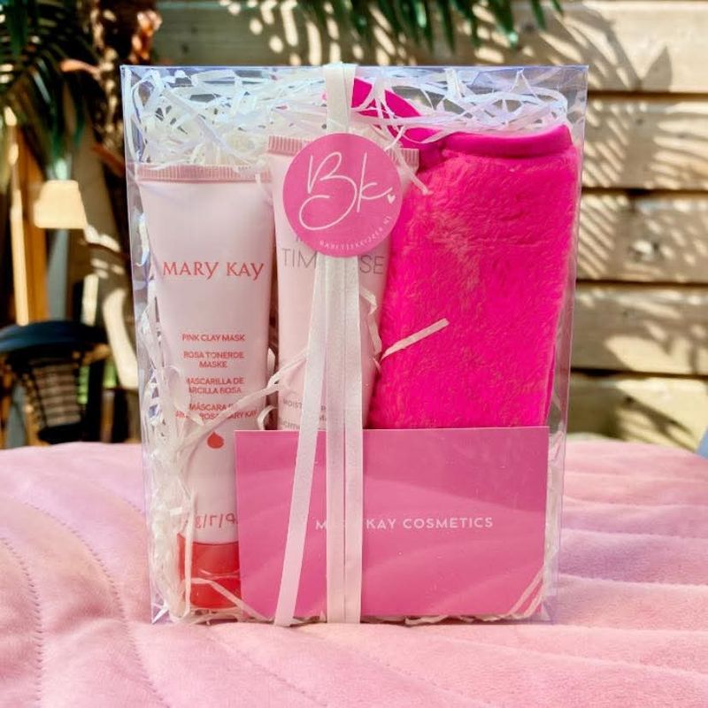 GIFTBOX | Mary Kay® Pink Clay Mask + Renewing Gel Mask + Towel