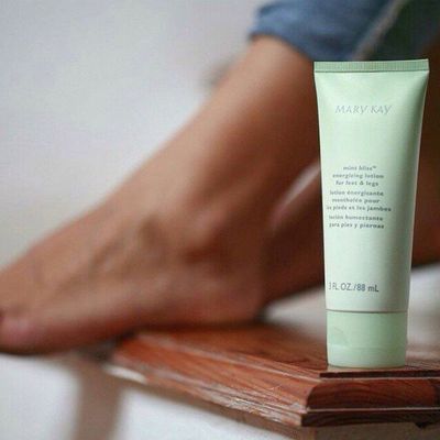 NEW! Mary Kay® Mint Bliss Energizing Lotion for Feet and Legs