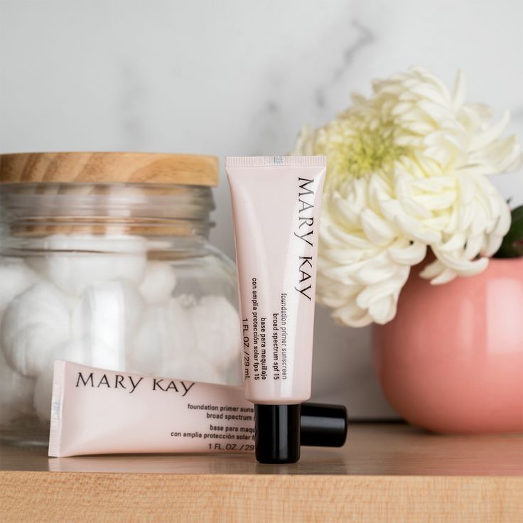 Mary Kay® Foundation Primer SPF 15