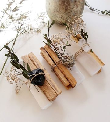 Wierook, smudge sticks & houders