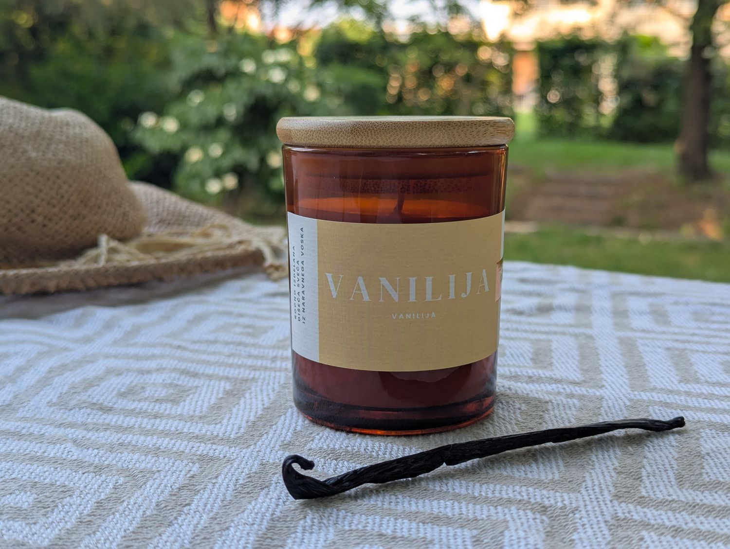 Dišeča sveča VANILIJA 140g