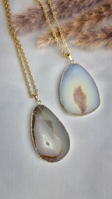 Necklace with Druzy Agate (Gold)