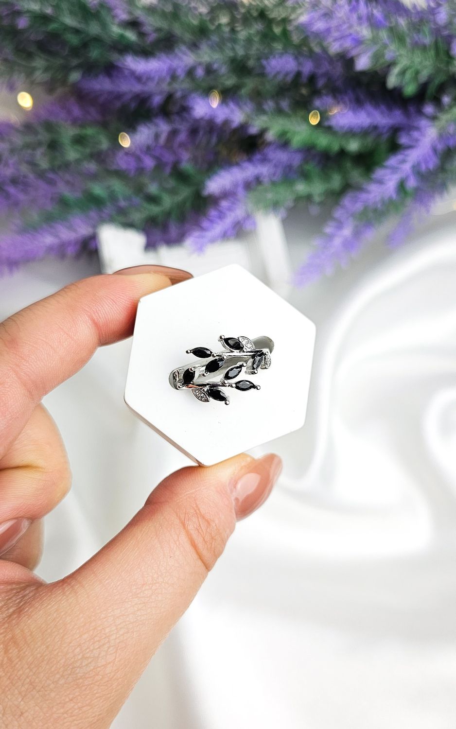 Adjustable Ring in Black Spinel (FROM SIZE 11)